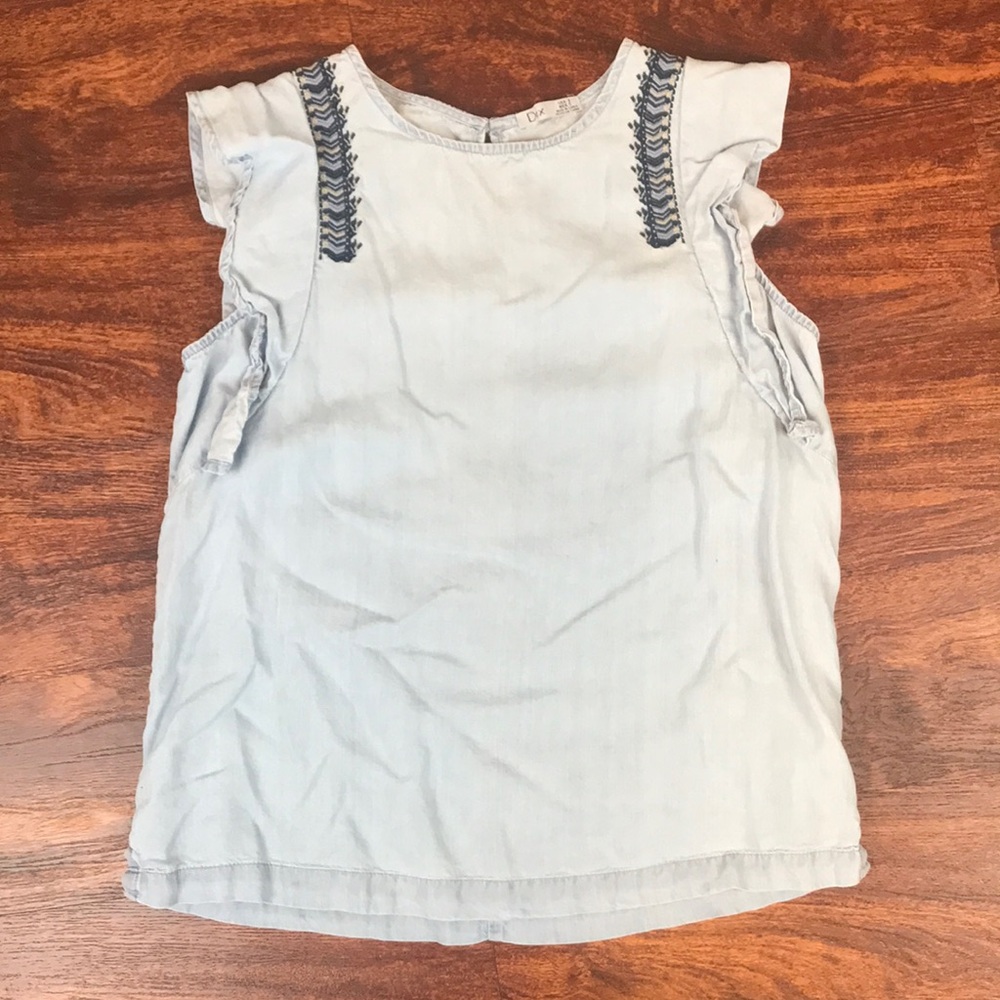 Flutter sleeve chambray top